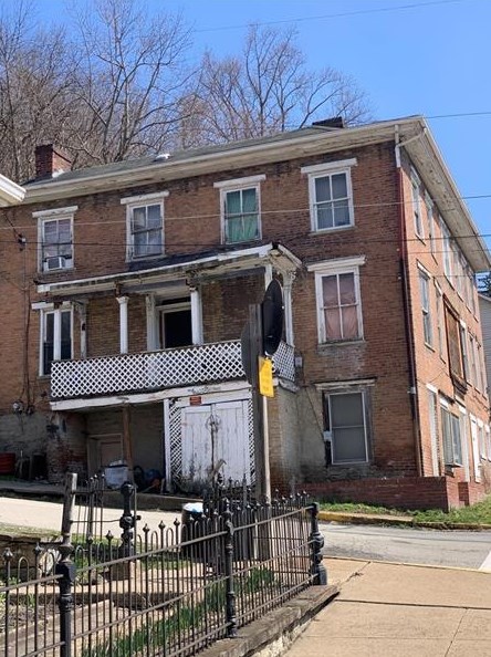401 E Main St, West Newton, PA 15089