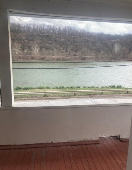 1105 1st Ave, Brackenridge, PA 15014