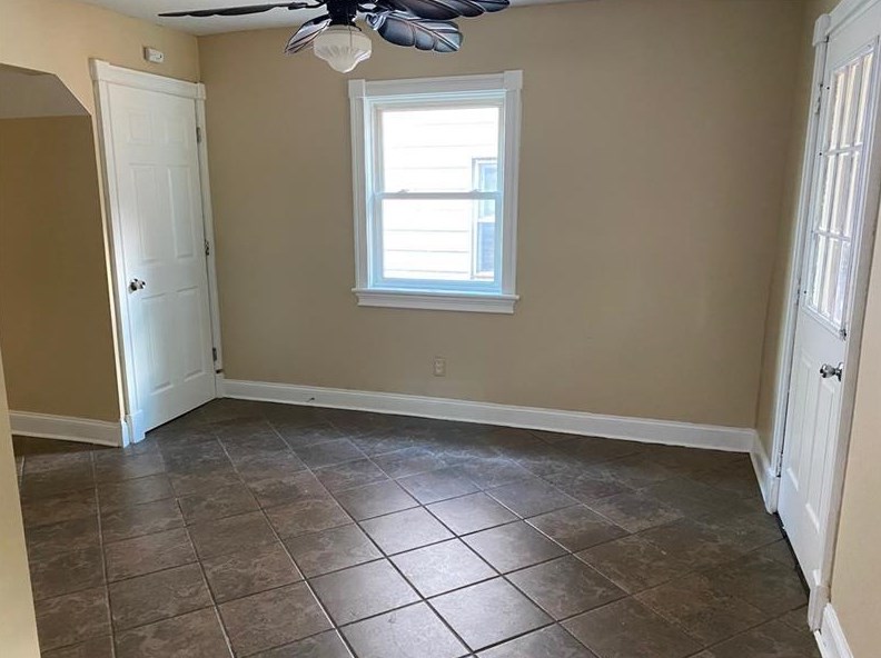 513 Pennsylvania Ave, Hermitage, PA 16121