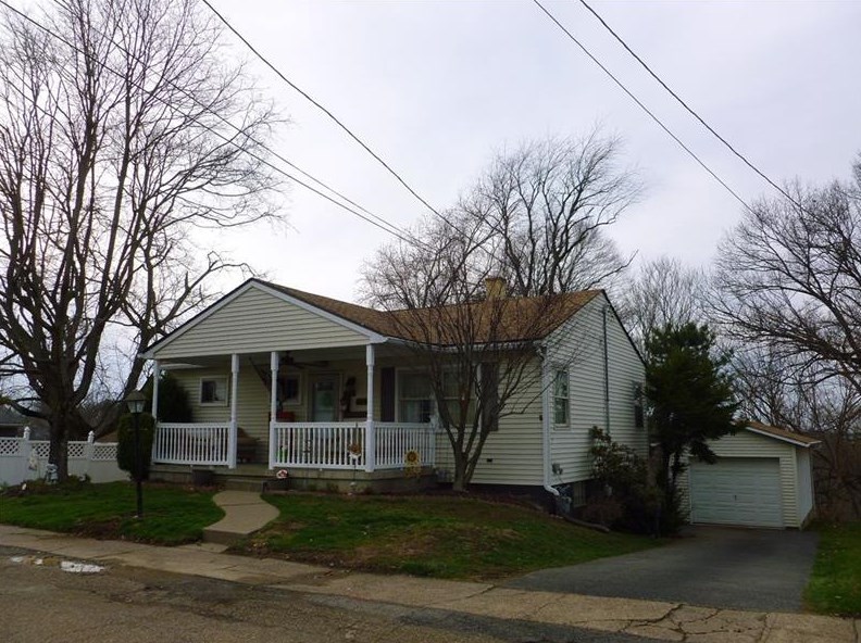 1024 Maine Ave, West Aliquippa, PA 15001
