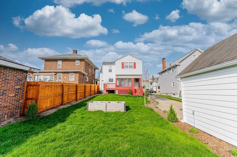 345 Elizabeth St, Oliphant Furnace, PA 15401-2743