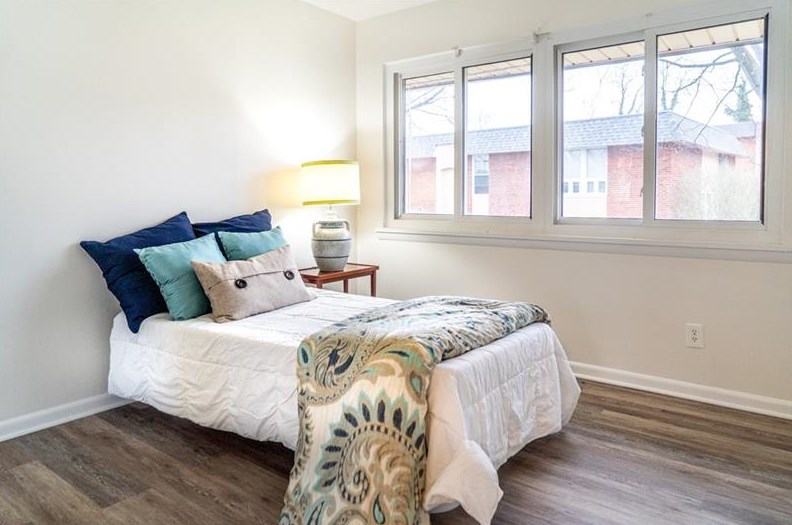 314 College Park Dr, Moon Twp PA  15108-2312 exterior