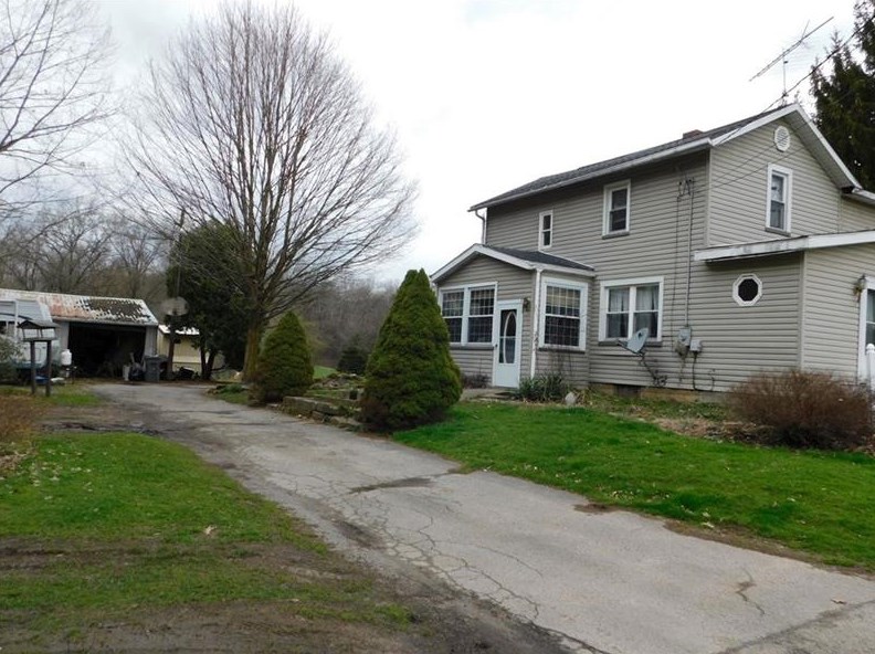 611 Denver St, Transfer, PA 16154