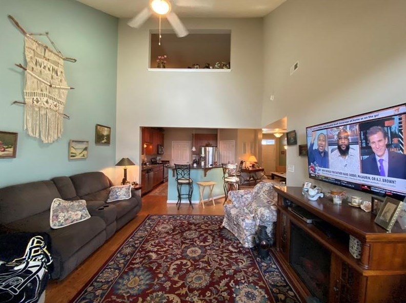 551 Pioneer Ln, Freedom, PA 15042-2670