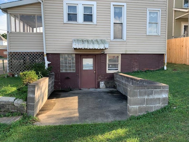 310 4th St, California, PA 15419-1116