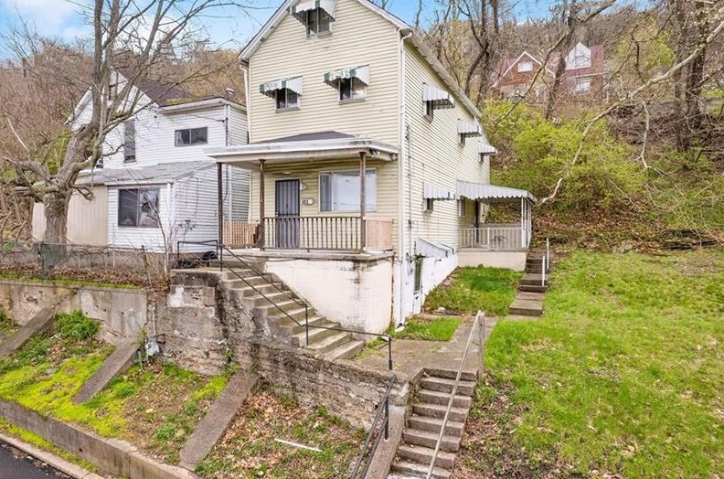 403 Iowa Ave, Glassport, PA 15045