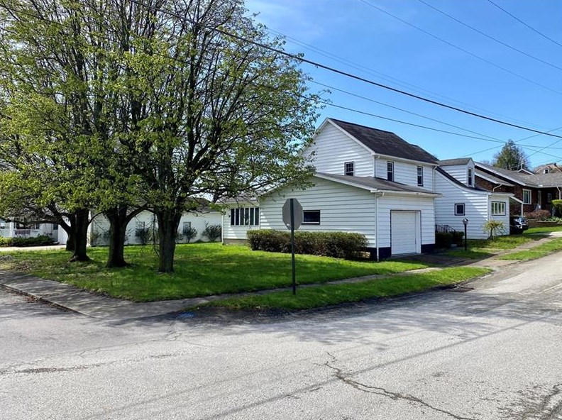 116 Nassau St, Oliphant Furnace, PA 15401-2826