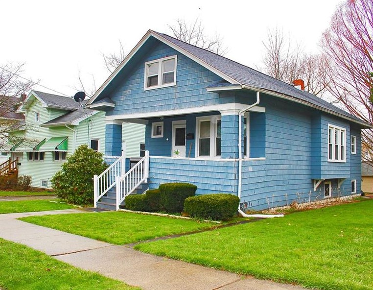 134 Flowers Ave, Hermitage, PA 16146