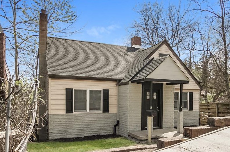 1707 Leolyn St, Pittsburgh, PA 15210