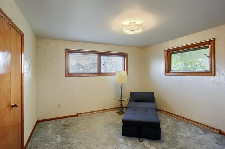 266 Hemlock Dr, Butler PA 16001-3423 exterior