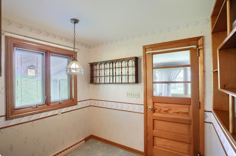 266 Hemlock Dr, Butler PA 16001-3423 exterior