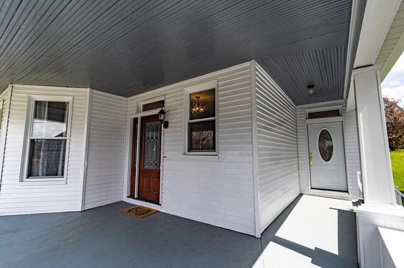 420 Allison Ave, Washington, PA 15301-4215