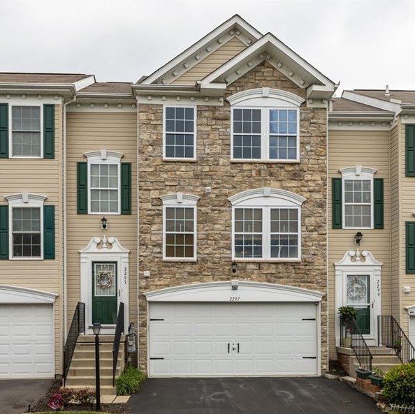 2297 Flint Dr, Washington, PA 15301-7761