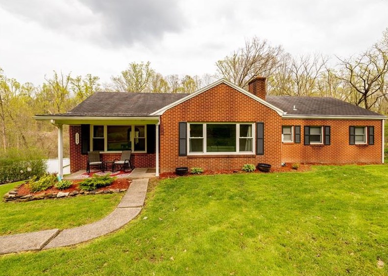 1347 Mount Pleasant Rd, Greensburg, PA 15601-6332