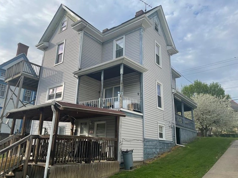412 Maiden St, Washington PA  15301-5100 exterior