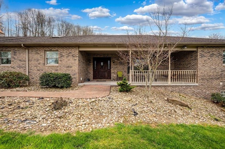 672 Great Belt Rd, Butler, PA 16002