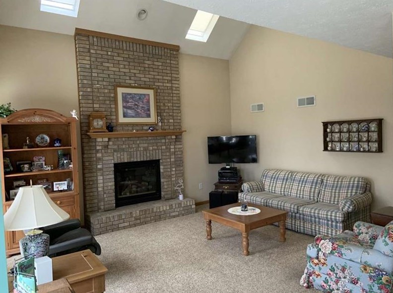 105 Mesa Dr, Freeport, PA 16229-2403