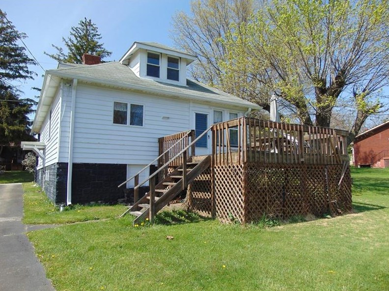 1411 Sun St, Connellsville, PA 15425