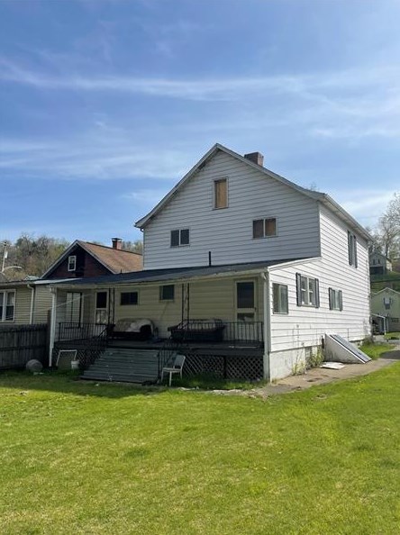 321 Pike Run Dr, Daisytown, PA 15427