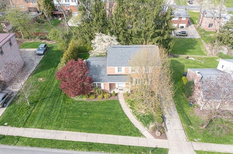 111 Old Suffolk Dr, Monroeville, PA 15146-4800