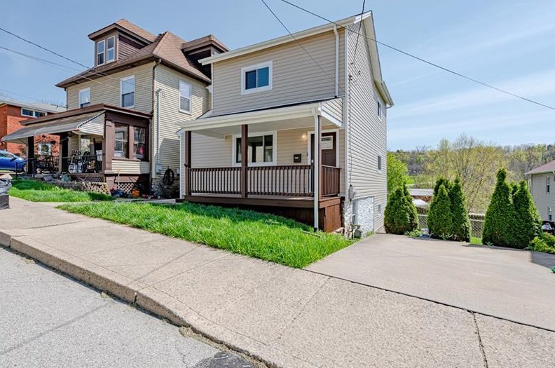 616 9th St, North Huntingdon, PA 15642