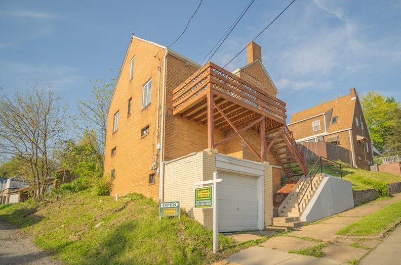 413 Ehman Ave, Baden, PA 15005-2012