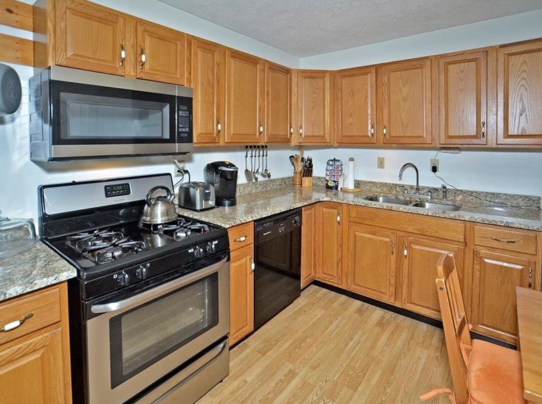 1354 Cavitt Rd, Monroeville, PA 15146-3760