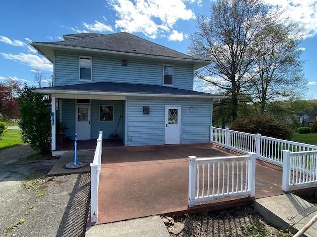 107 Bayard Ave, Rices Landing, PA 15357-2107
