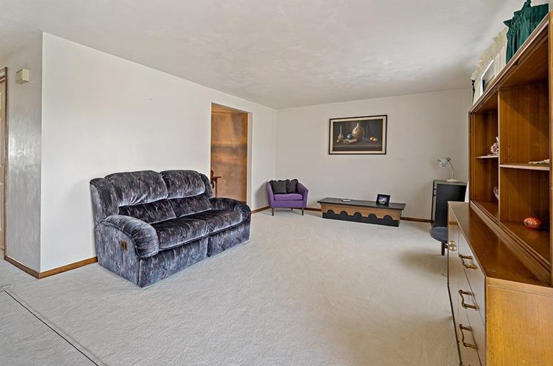 139 Heather Dr, Monroeville, PA 15146-1745