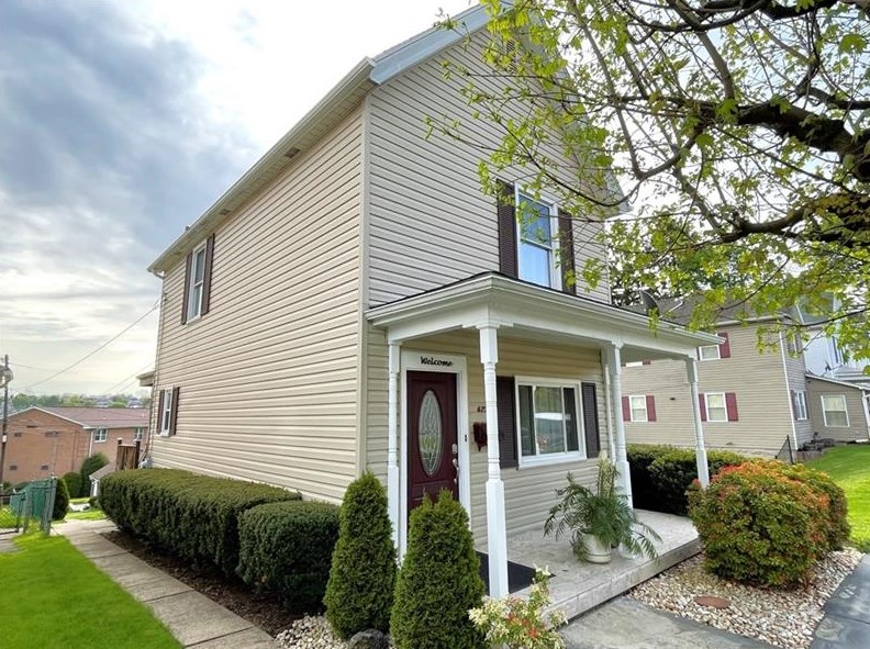 625 Oakland Ave, Greensburg, PA 15601-4035