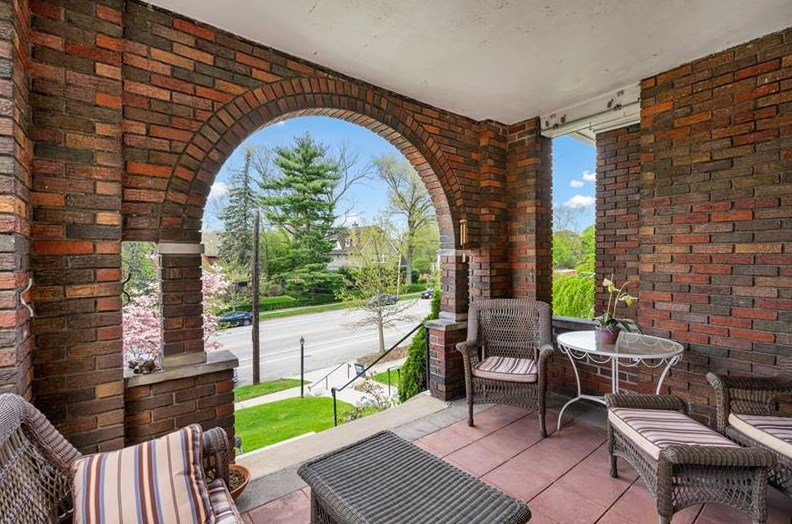 5422 Beacon St, Pittsburgh, PA 15217