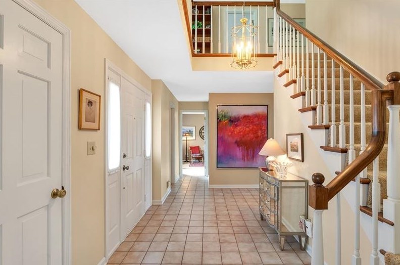 115 Saratoga Dr, Canonsburg, PA 15317