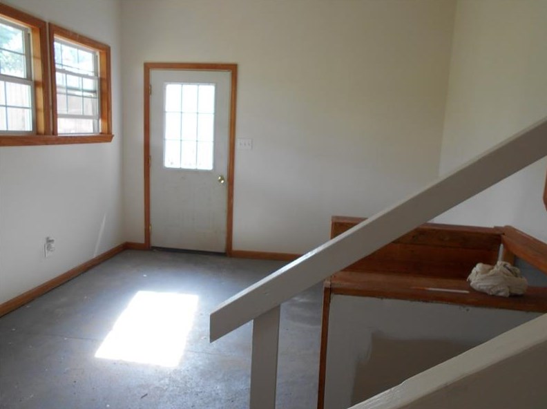 822 Spring St, Mount Pleasant, PA 15666-1724