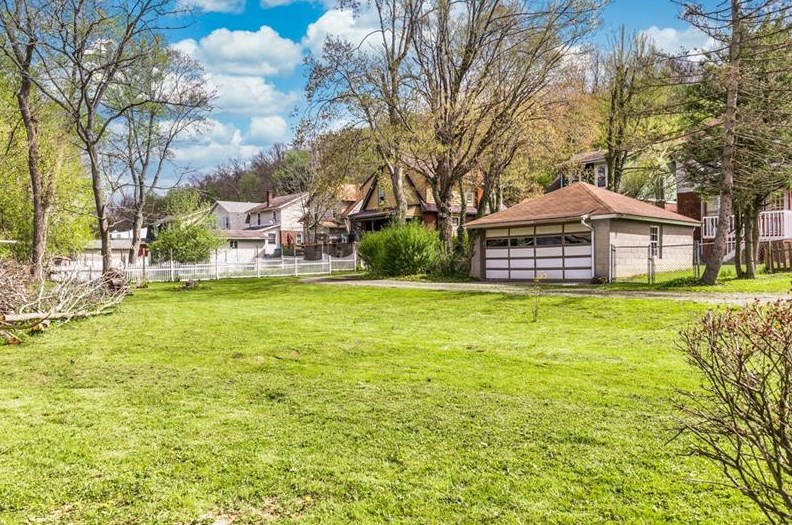 418 Miller Ave, Butler, PA 16001-4138