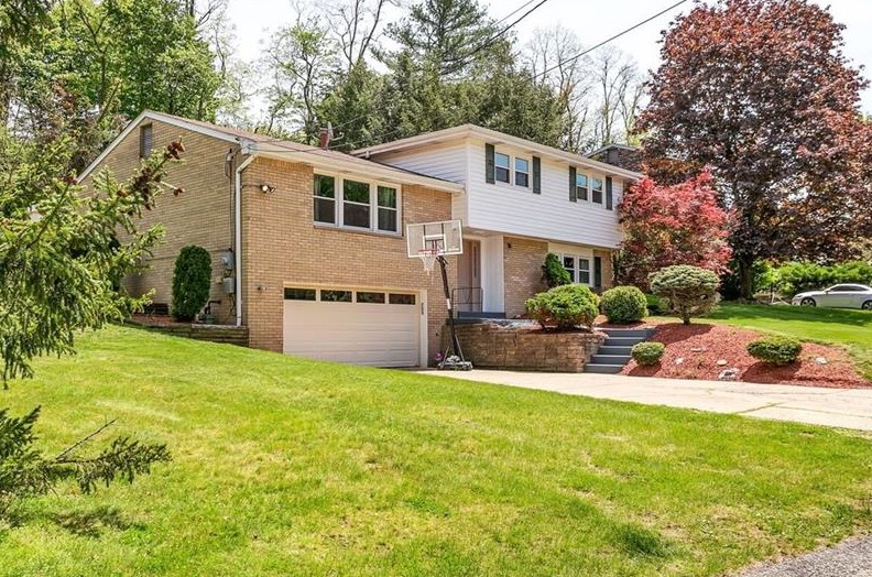1014 Harvard Rd, Monroeville, PA 15146-4305