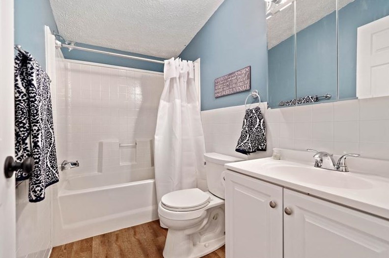 640 Lakeview Dr, Washington PA 15301-3014 exterior