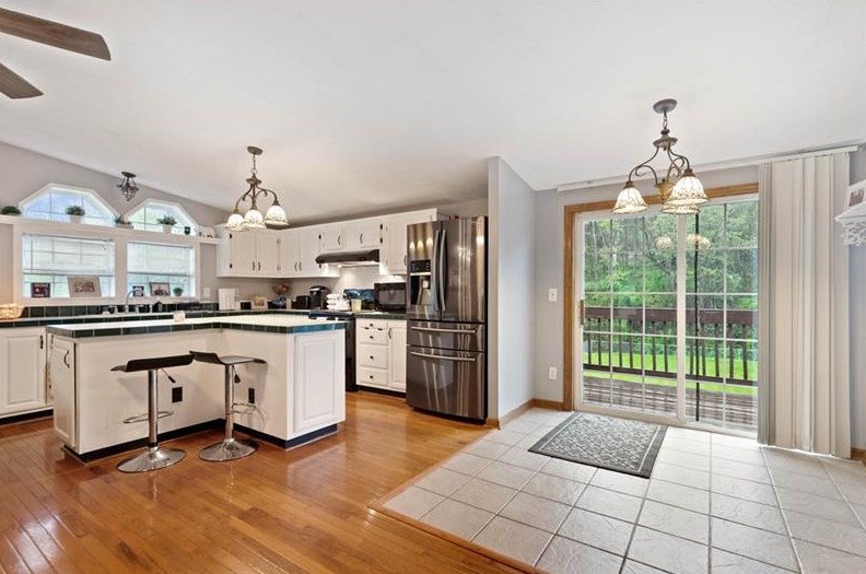 640 Lakeview Dr, Washington PA 15301-3014 exterior