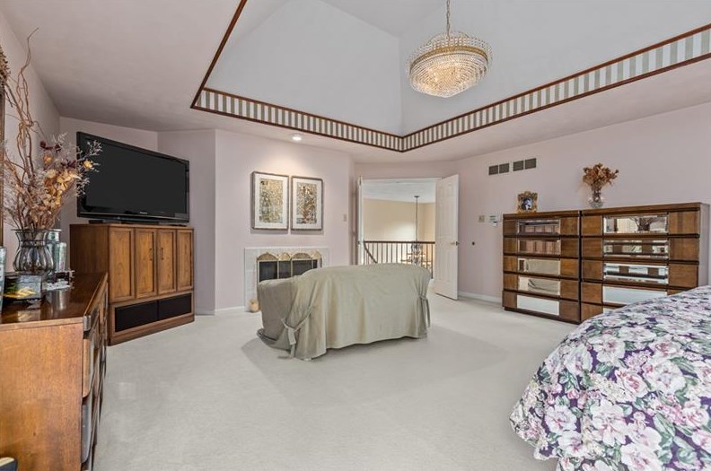 313 Red Oak Ct, Monroeville PA 15146-3107 exterior