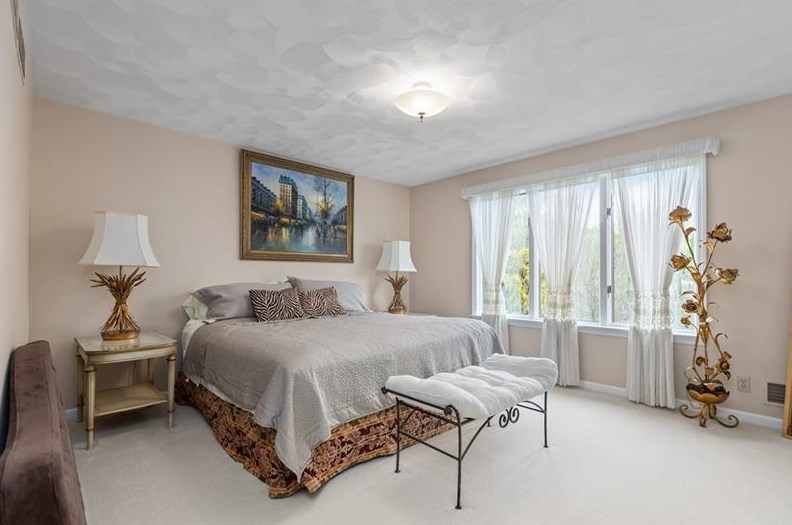 313 Red Oak Ct, Monroeville PA 15146-3107 exterior