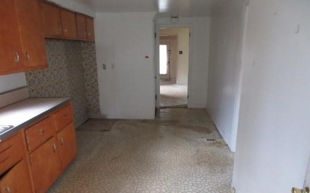 2015 Pleasant St, Bethel Park, PA 15102-2131