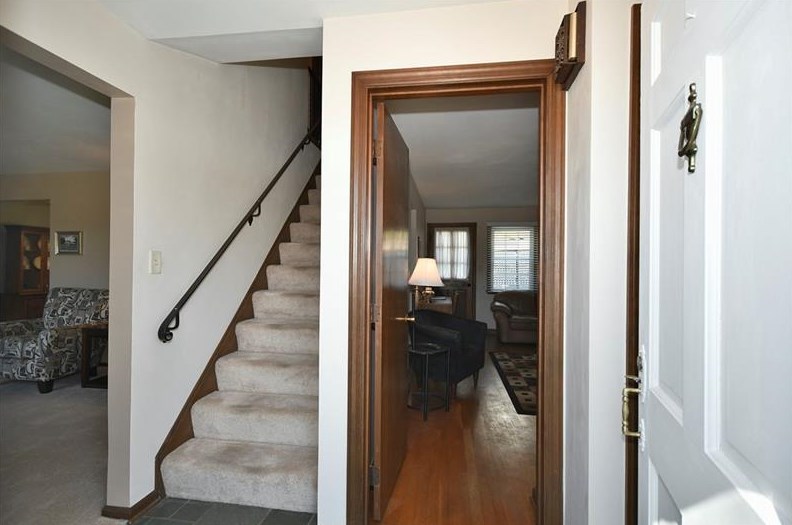 1155 Peachtree Rd, Collier Township, PA 15106-3830