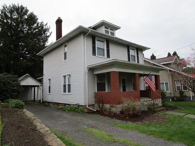 222 Oakvale Blvd, Butler, PA 16001-3532