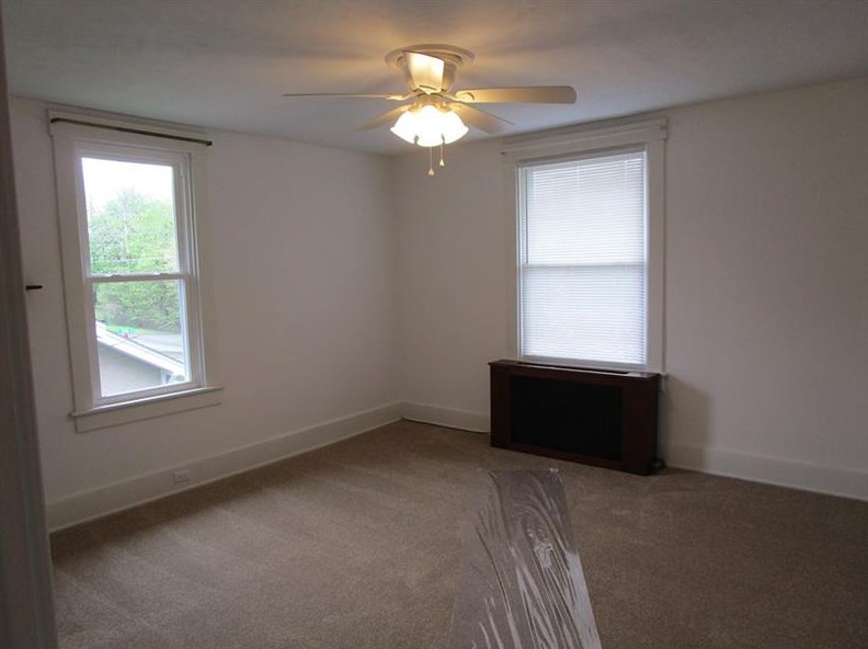 222 Oakvale Blvd, Butler PA 16001-3532 exterior