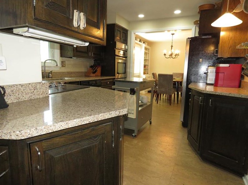 3335 Forest Rd, Bethel Park, PA 15102-1417