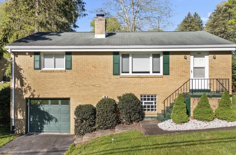 300 Thompsonville Rd, Canonsburg, PA 15317