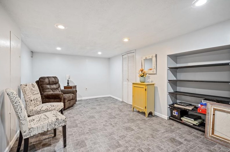 207 Noel Dr, Monroeville PA 15146-1522 exterior