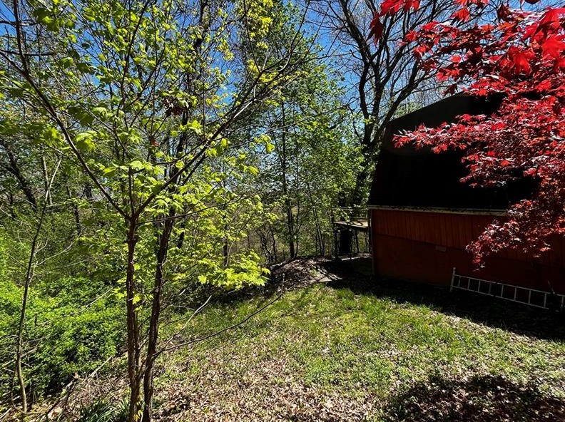 107 Barto Dr, Baden, PA 15005-9672