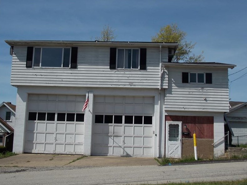740 Donnan Ave, Washington, PA 15301-3815