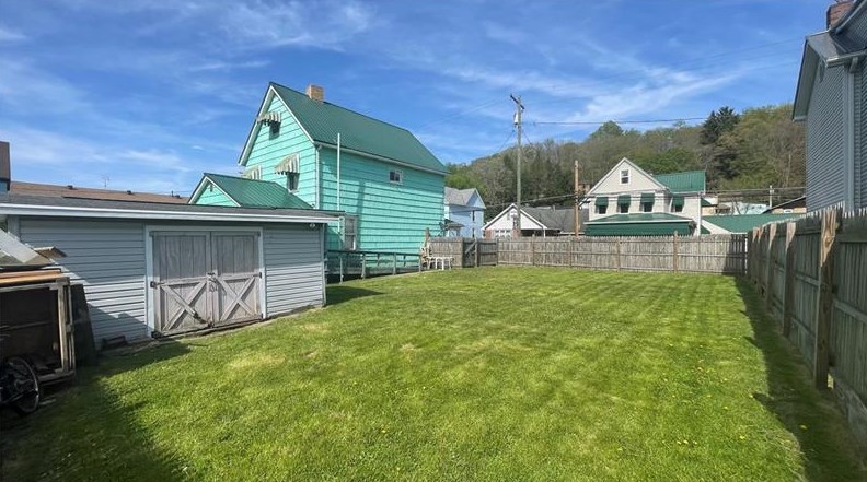1423 Orr Ave, Kittanning, PA 16201-1036