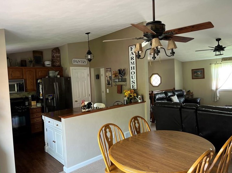 2342 The Cir, Washington, PA 15301-2668